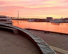 i0016-Docklands Sunset